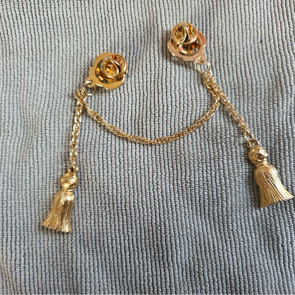 vintage gold-tone "sweater guard" - Picture 2 of 2
